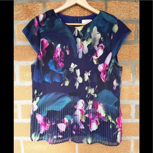 Ted Baker Floral-Print Pleated Top sz 4 - Picture 2 of 8